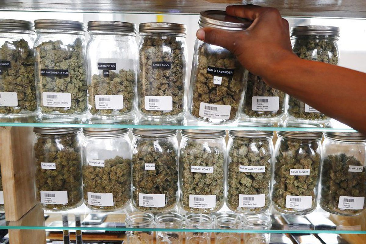 8 Ways to Save Money When Visiting a Dispensary: The Ultimate Guide